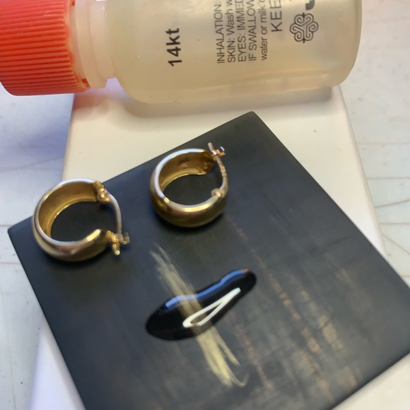 14kt Gold Small Huggie Hoop Earrings. - Picture 11 of 14